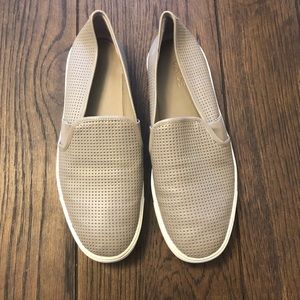 Vince leather slide on shoes nude grey color size 9